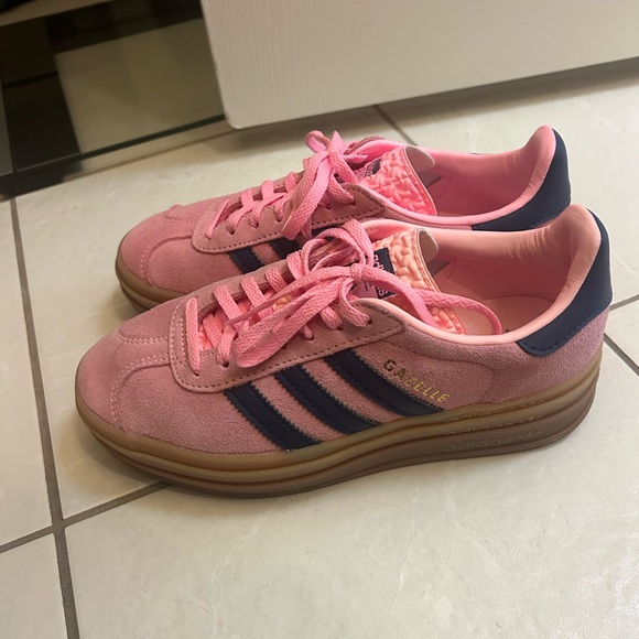 Adidas Gazelle Pink Sneakers - Picture 4 of 6